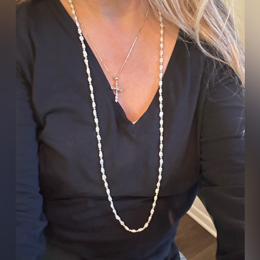 Elegant Rice Pearl Necklace - Picture 3 of 6